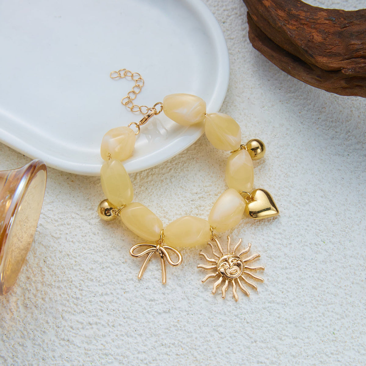 Lisa Olive Vintage Irregular Resin Beaded Sun Pendant Bracelet — image 5