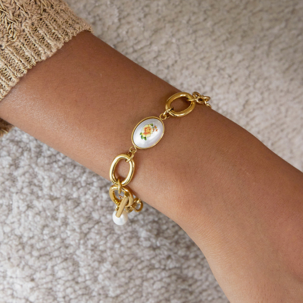 Chunky Splice Chain Bracelet — gold bracelet, view 3