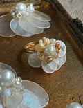 Shell Pearl Flower Ring — beige ring
