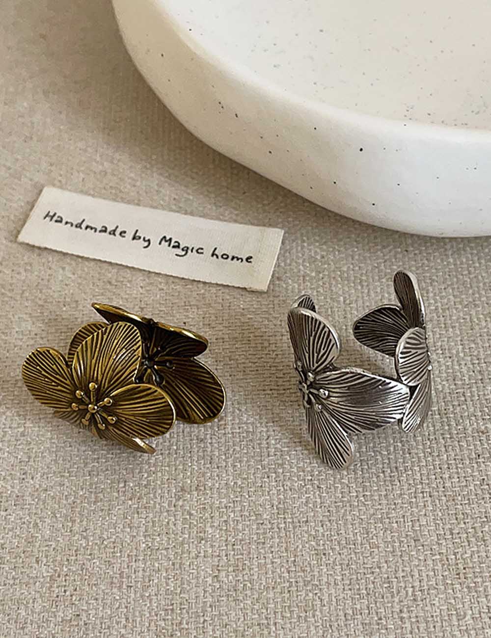 Distressed Floral Petal Band Ring — ring