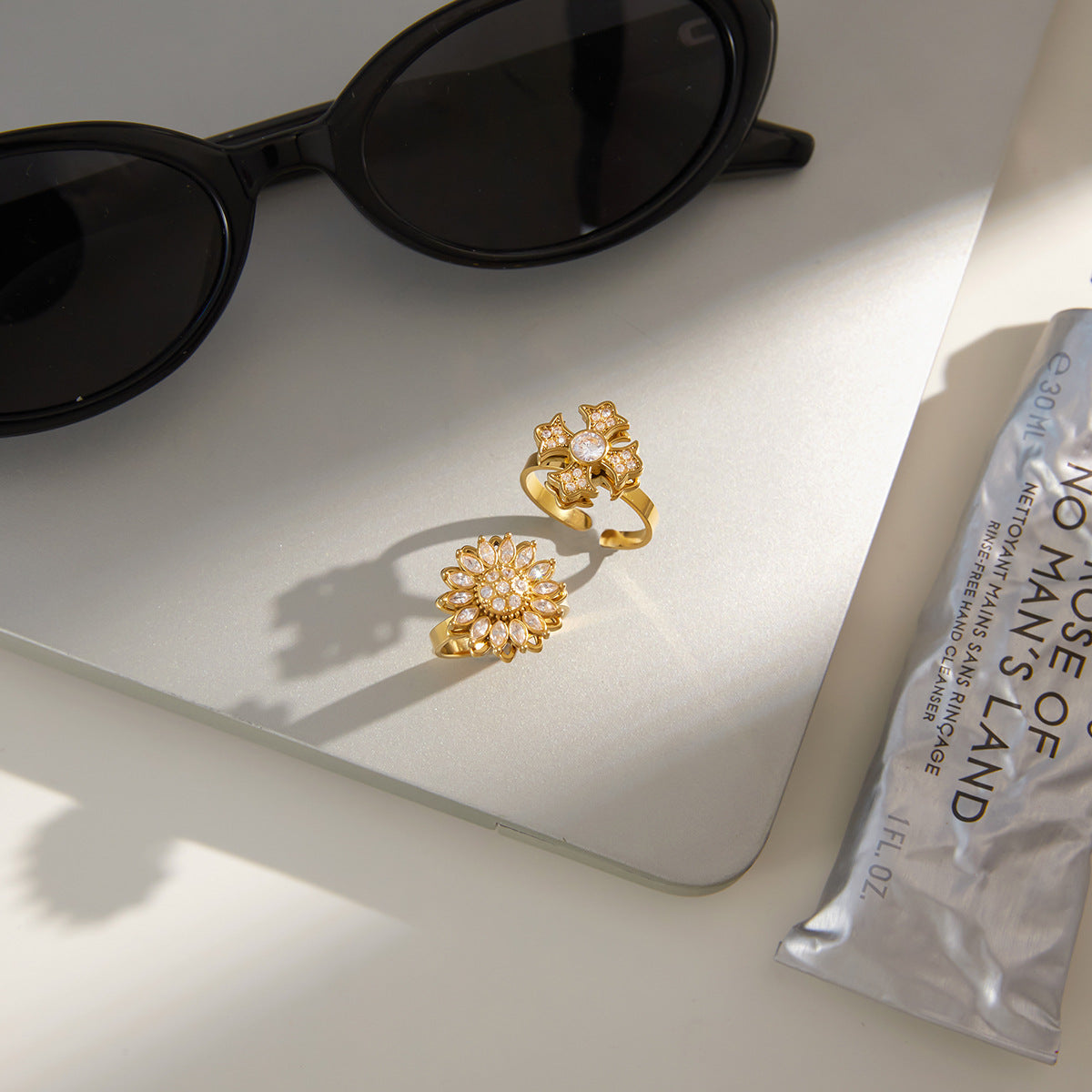 Rotatable Sunflower Zircon Ring — gold ring, view 4