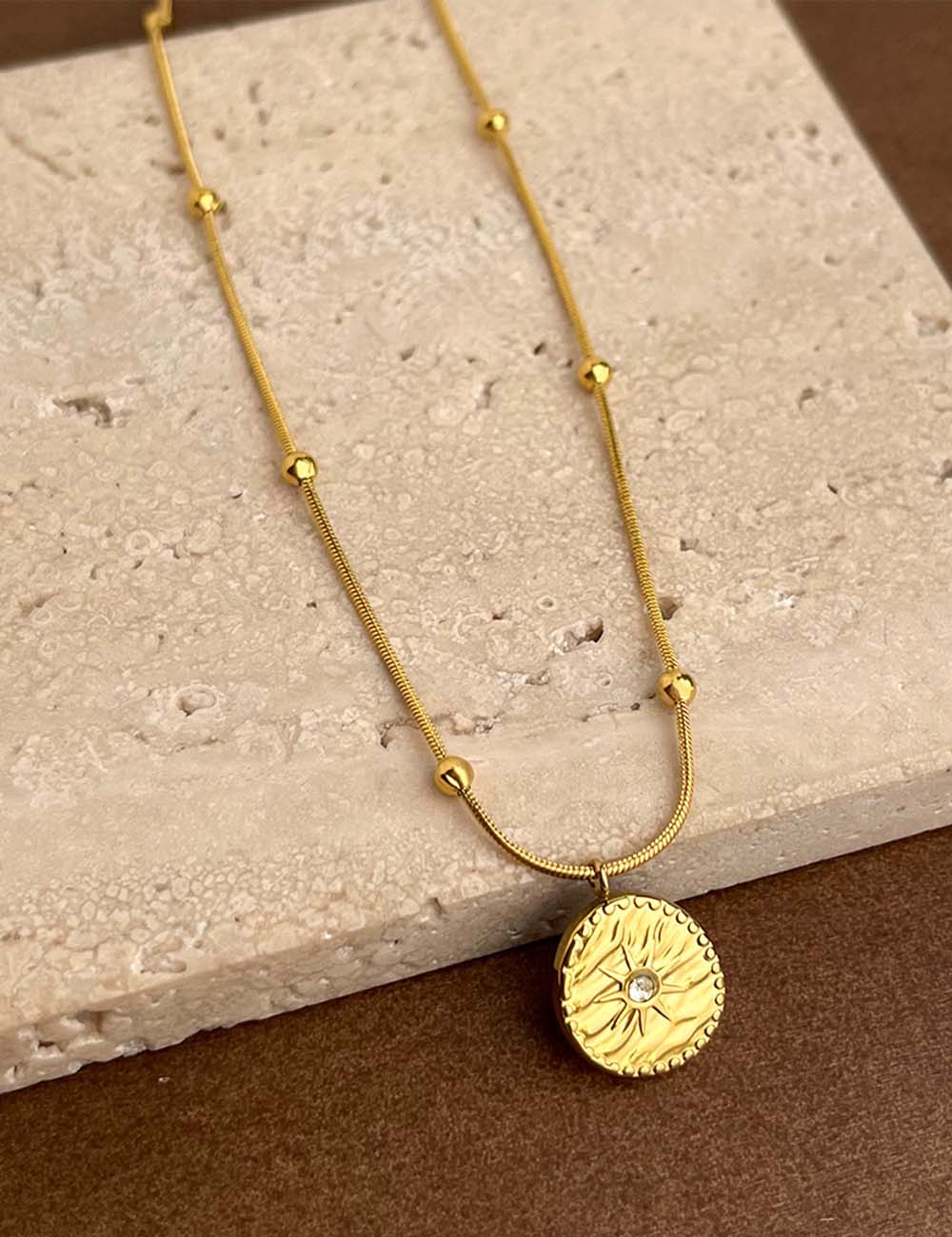 Round Pendant Chain Necklace — gold necklace