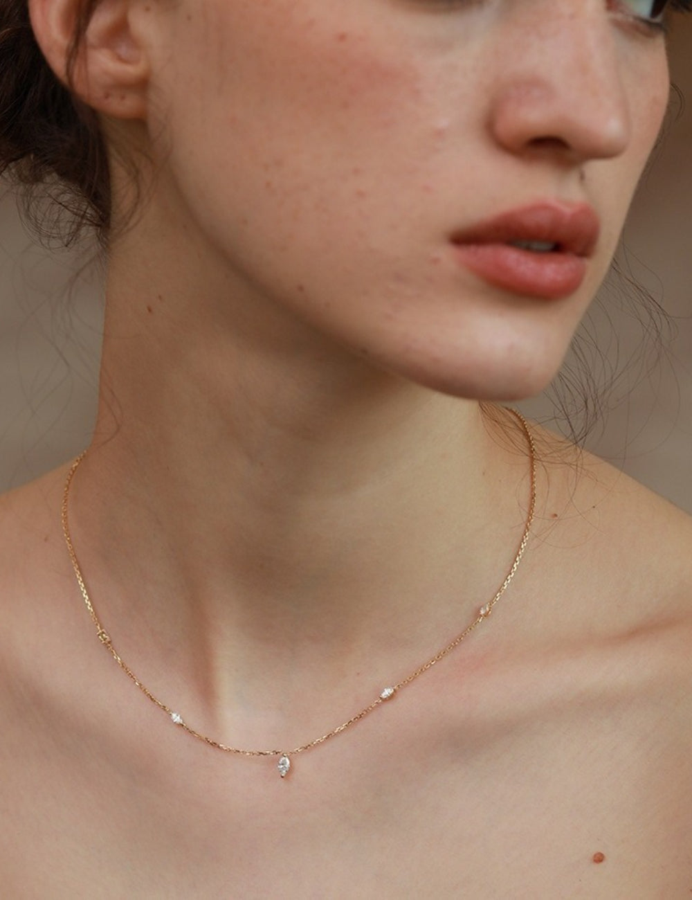 Rhinestone Pendant Choker Necklace — gold necklace