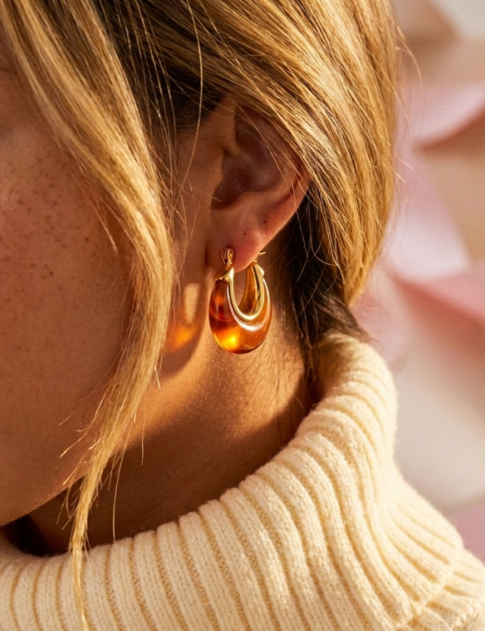 C-Shape Hoops, Gold Plated in Steel — earrings