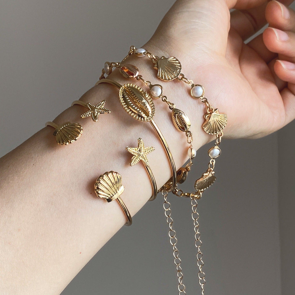 Shell and Starfish Link Bracelet Set — gold bracelet, view 4
