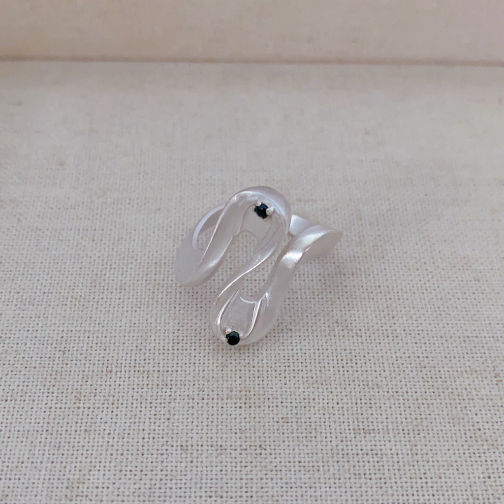 Wave-Shape Agate Accent Ring — white ring, view 3