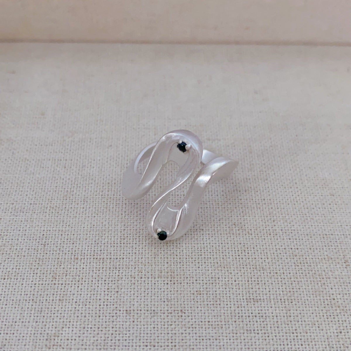 Wave-Shape Agate Accent Ring — white ring, view 3