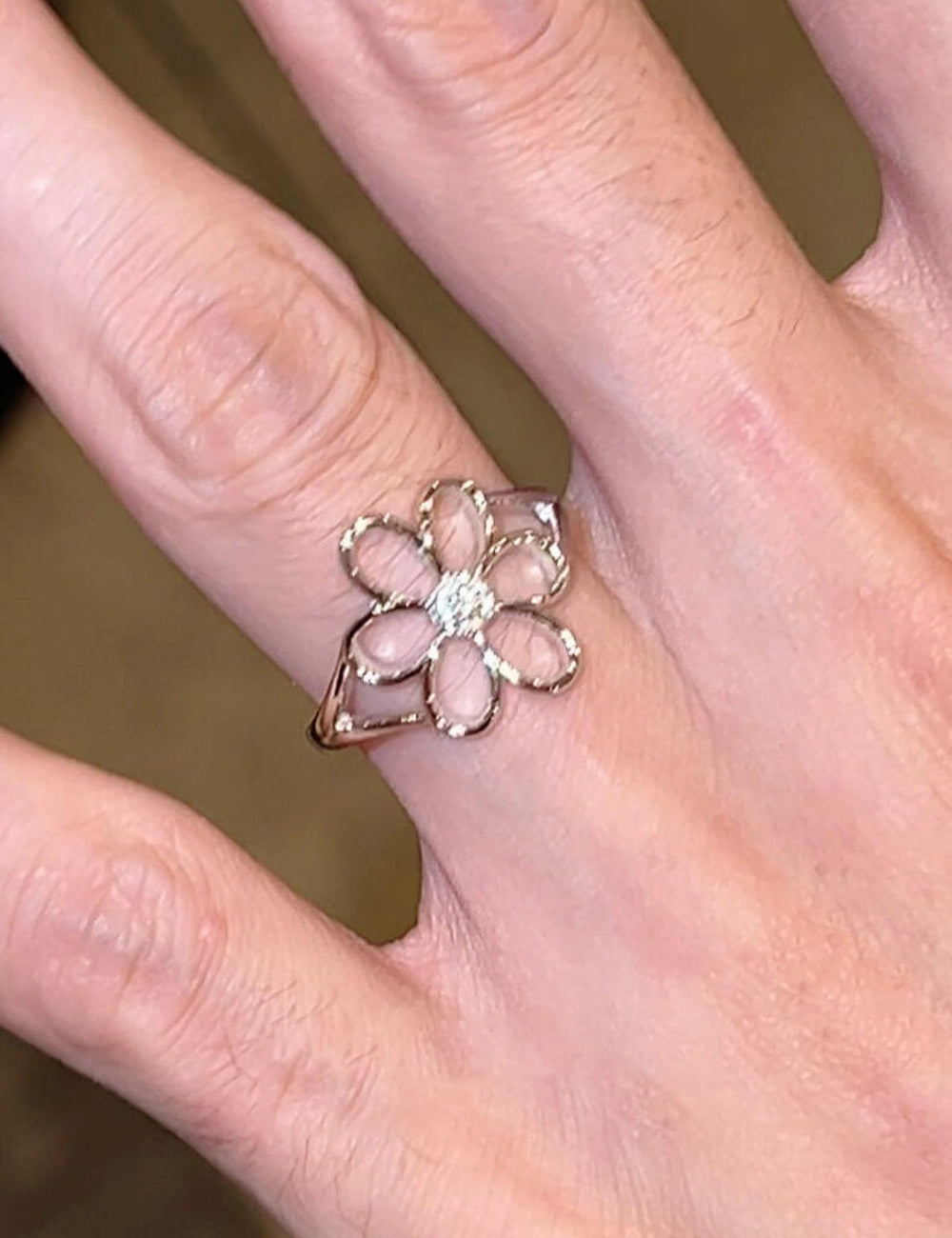 Hollow Daisy Floral Ring — ring