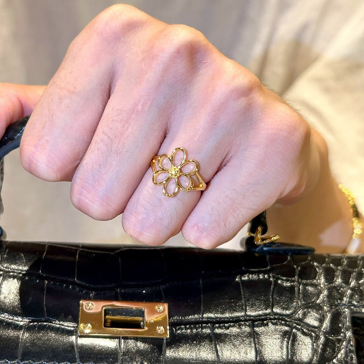 Hollow Daisy Floral Ring — ring, view 3