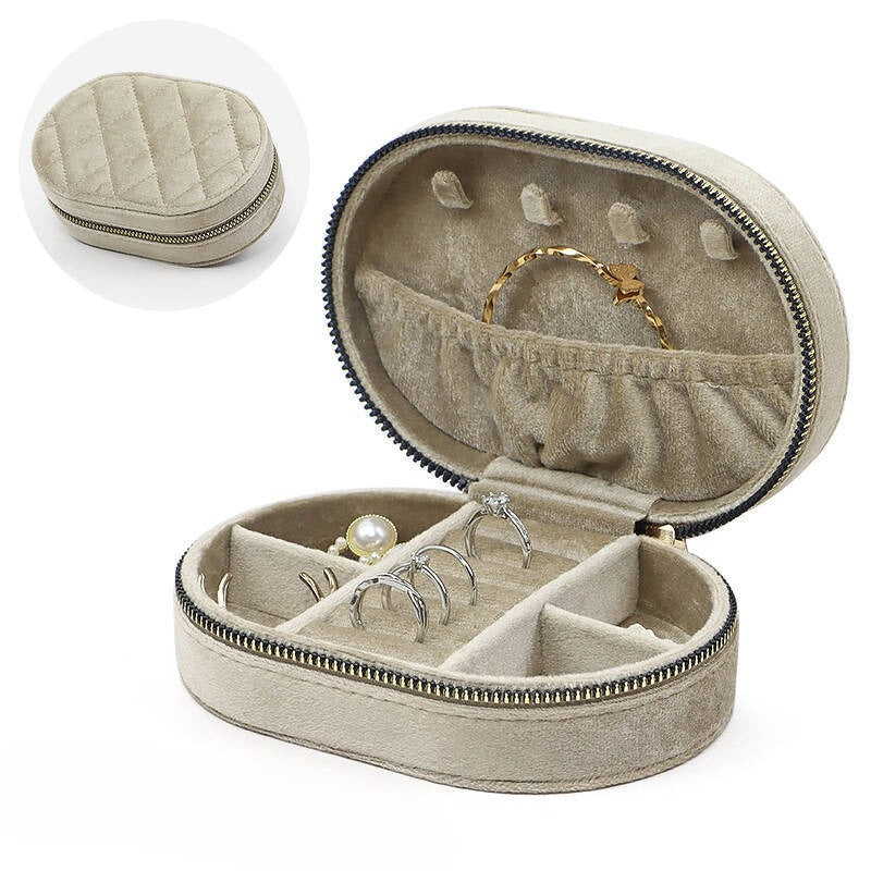 Quilted Velvet Round Ring Box — ring, view 4