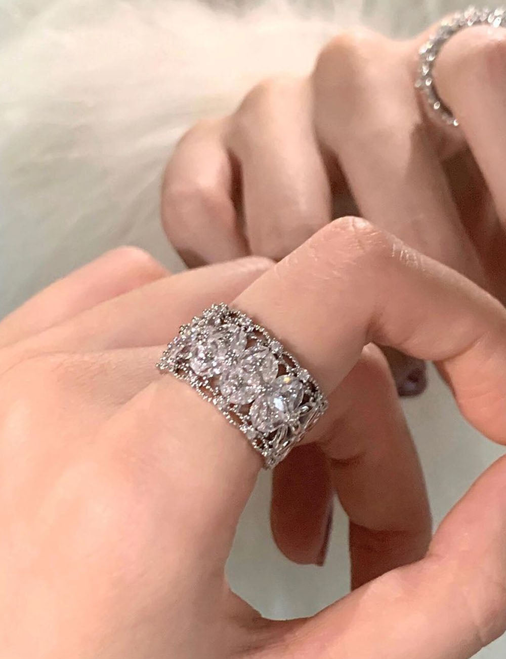 Floral Hollow Zircon Ring — silver ring