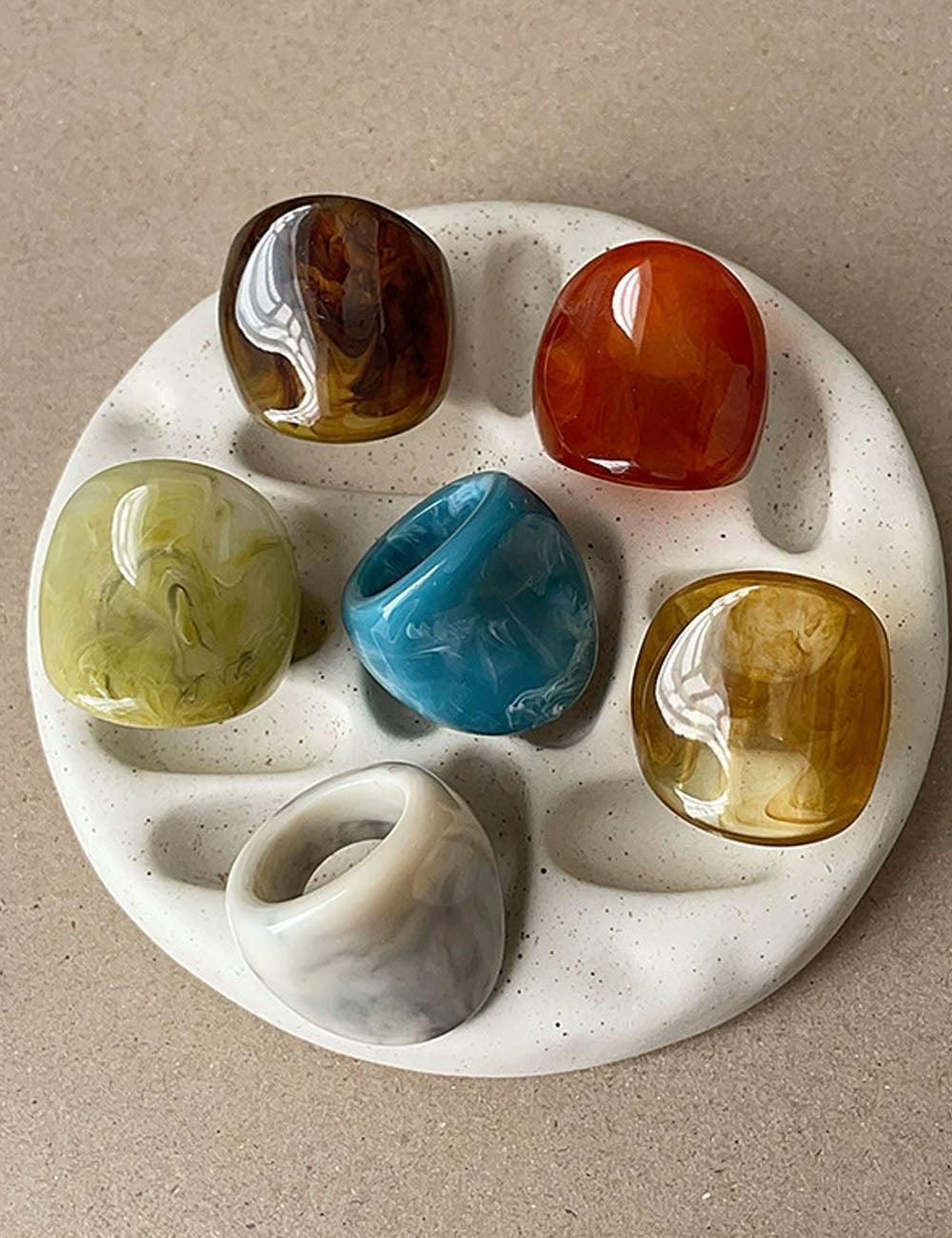 Chunky Solid-Colour Resin Ring — ring