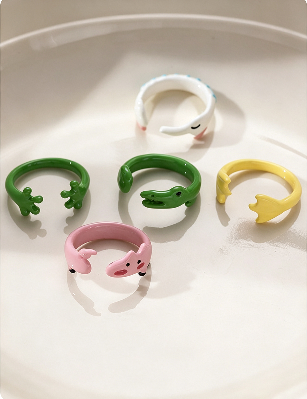 Piglet Pattern Enamel Open Ring — ring