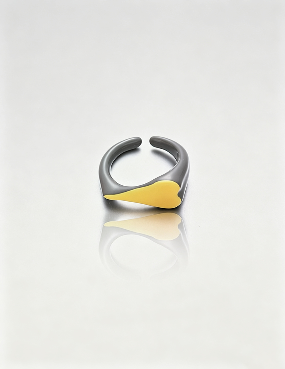 Sparkling Zircon Heart Ring — ring, view 6