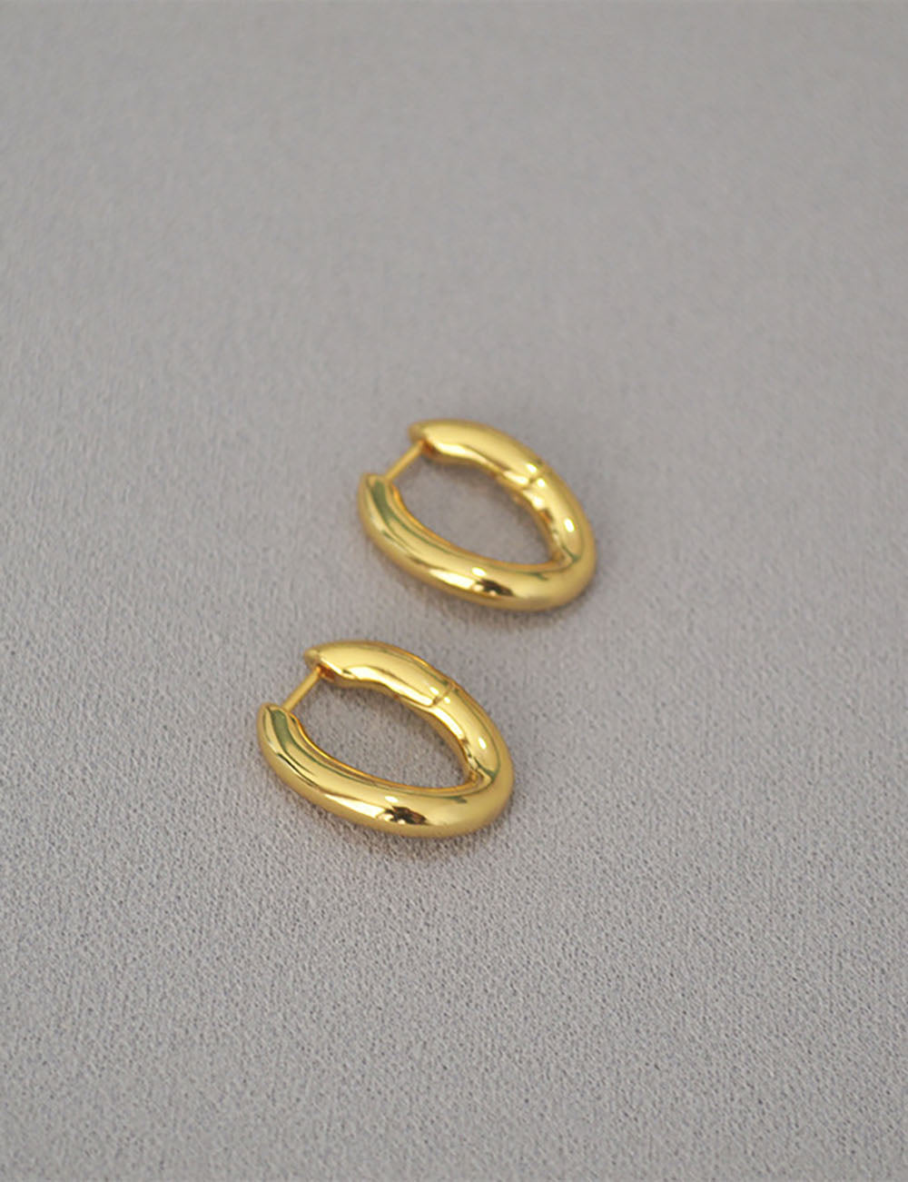 Twist U-Shape Gold Hoop Earrings — earrings