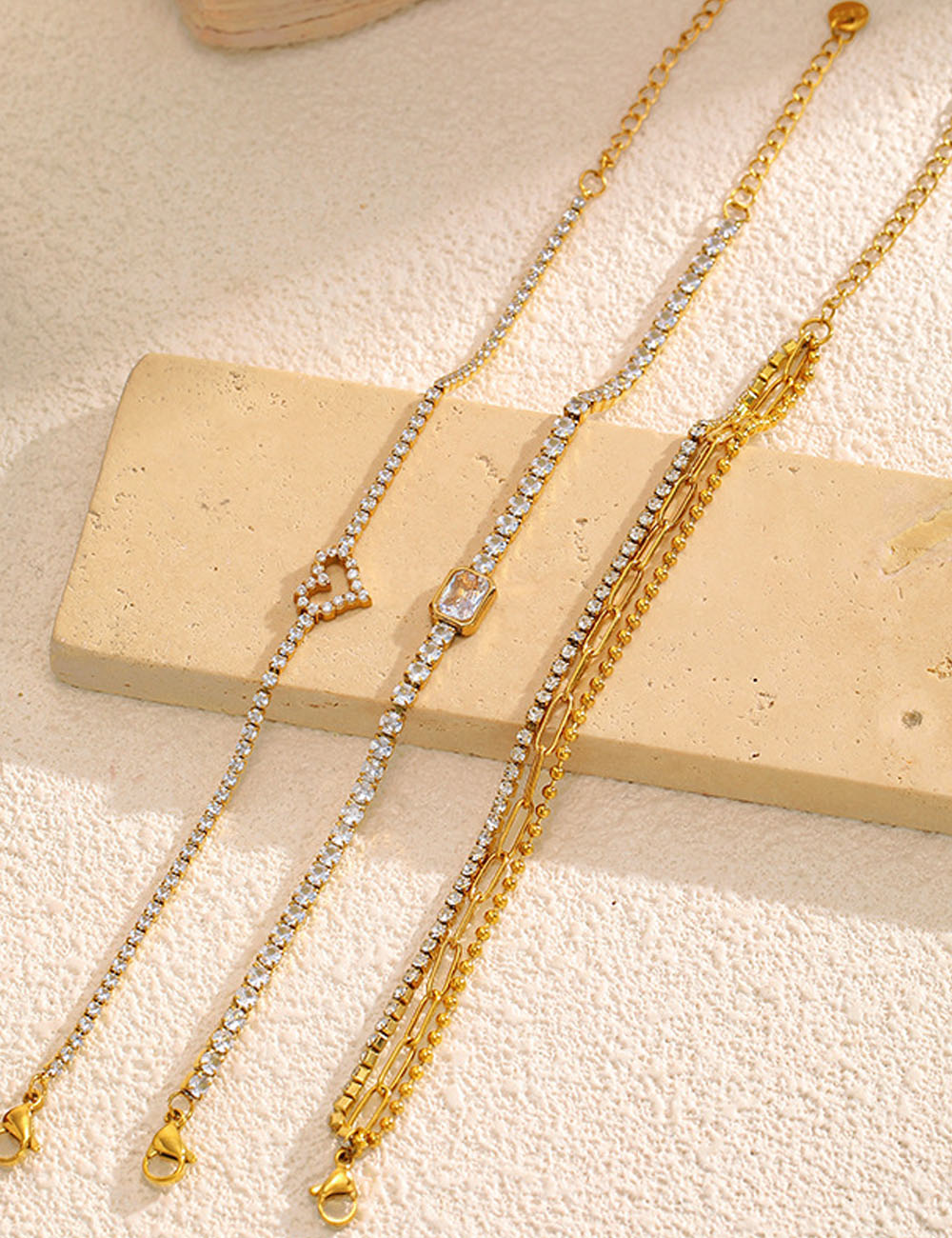 Rhinestone Heart Pendant Bracelet — gold bracelet