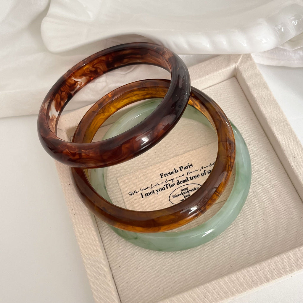 Round Marbled Resin Bangle — bracelet