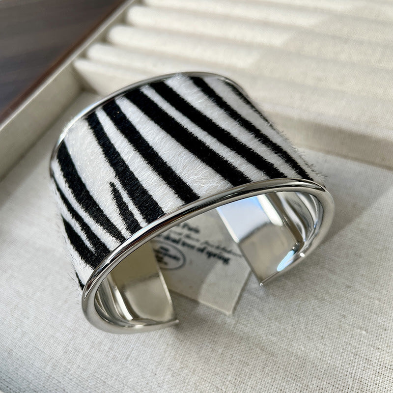 Zebra Leopard Alloy Cuff — bracelet, view 4