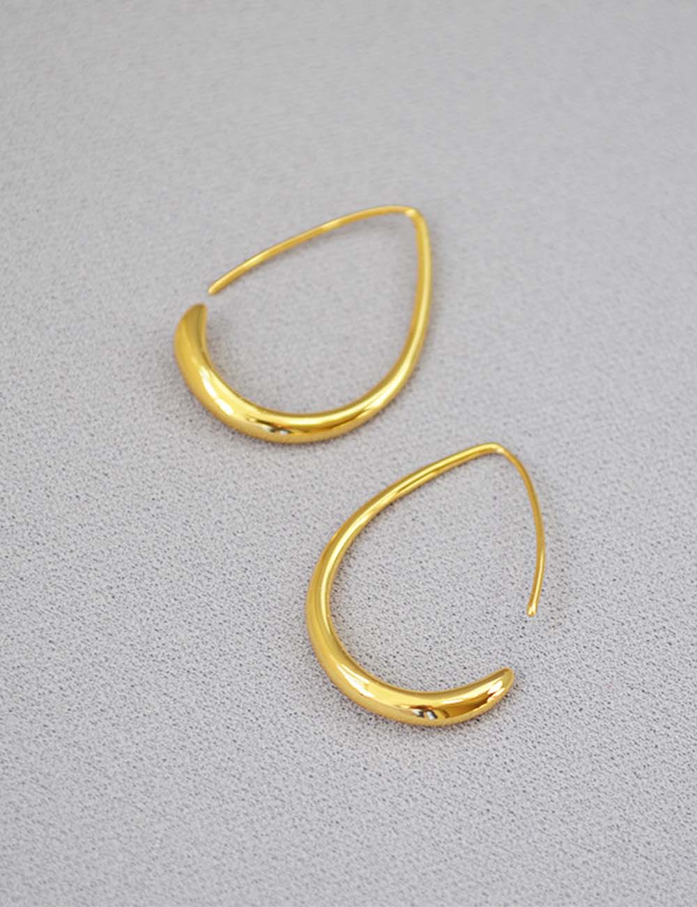 Teardrop Oval Hoop Earrings — earrings