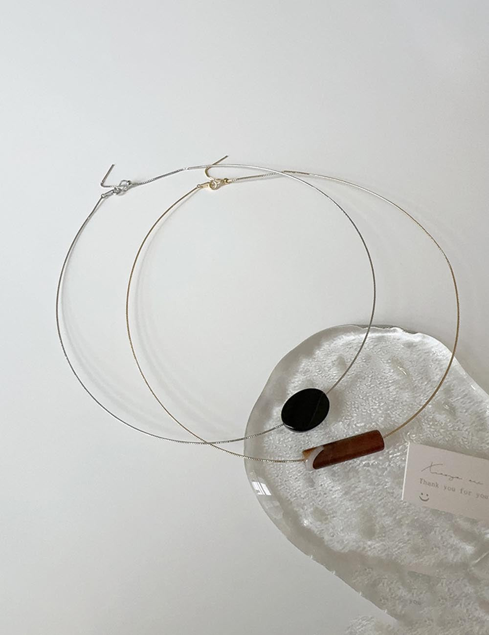 Resin Pendant Choker Necklace — necklace